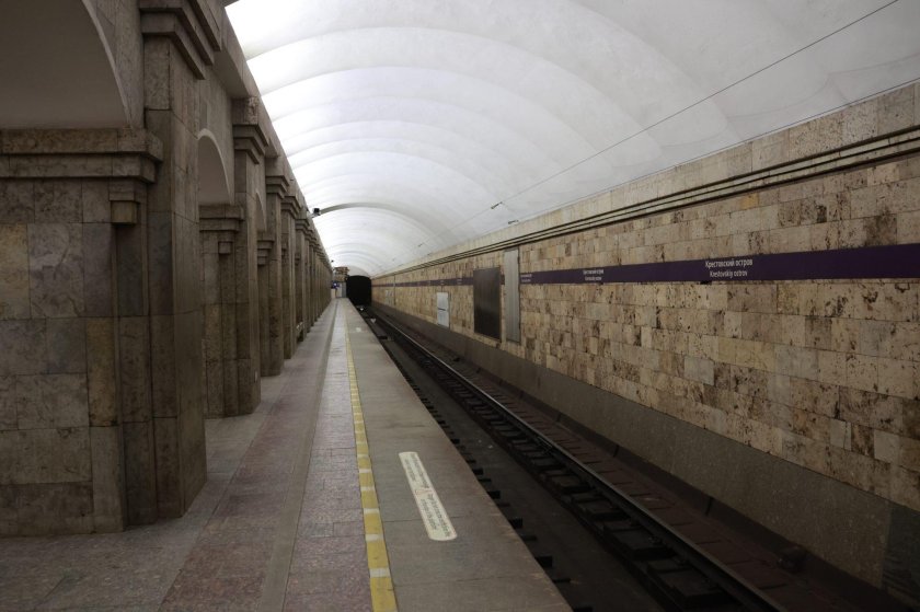 Крестовский остров метро