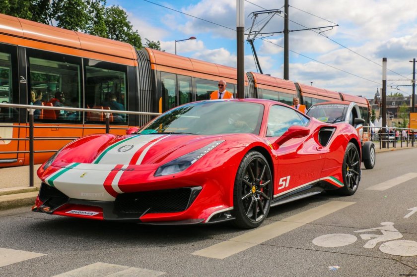Ferrari 488