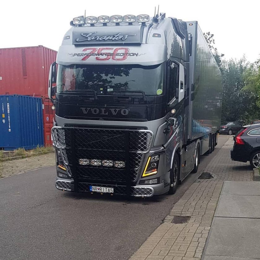 Volvo FH 750 Sarantos Performance Edition