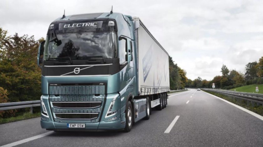 Грузовик Вольво 2022