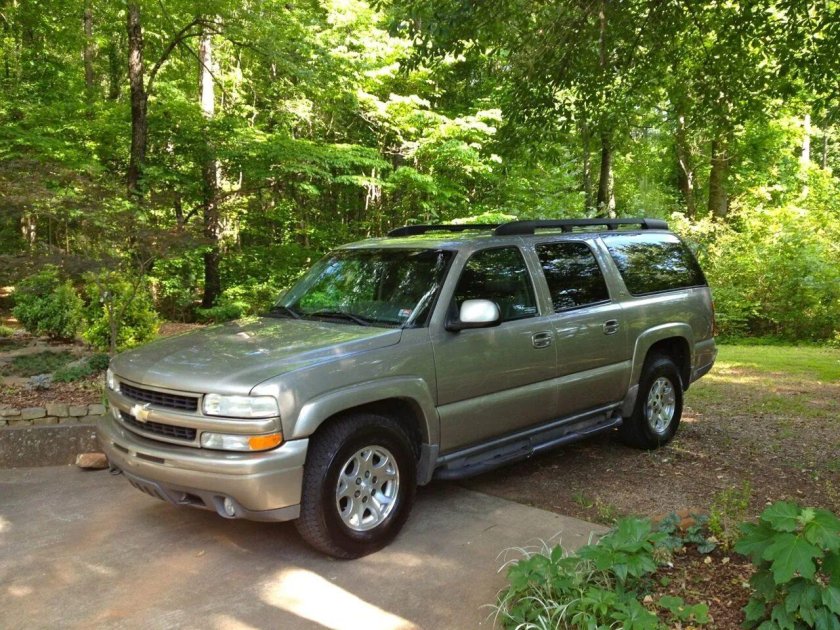 Chevrolet Suburban 2003