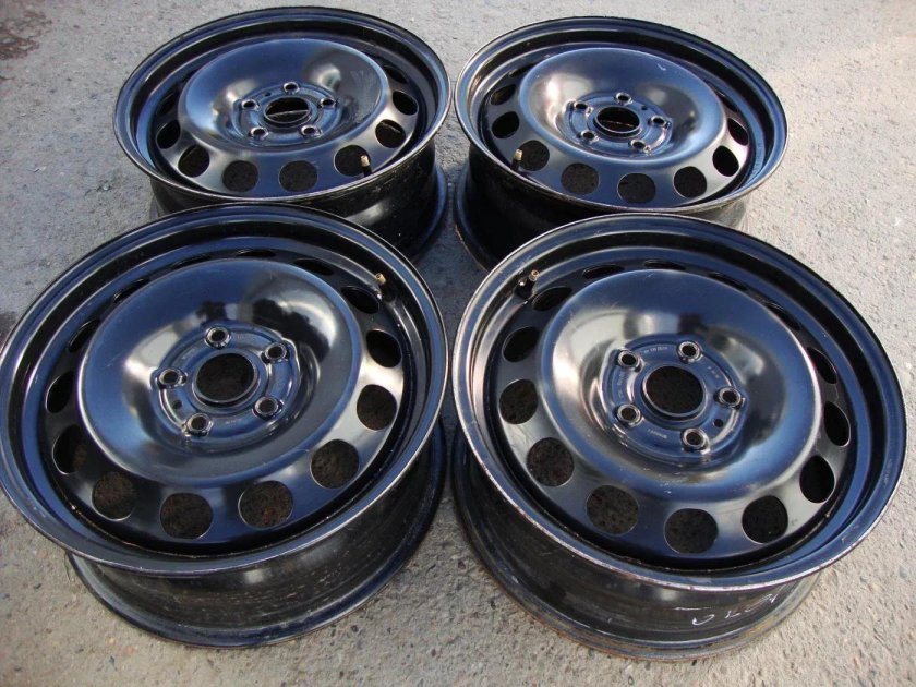 Штампы Toyota r15 5x114.3