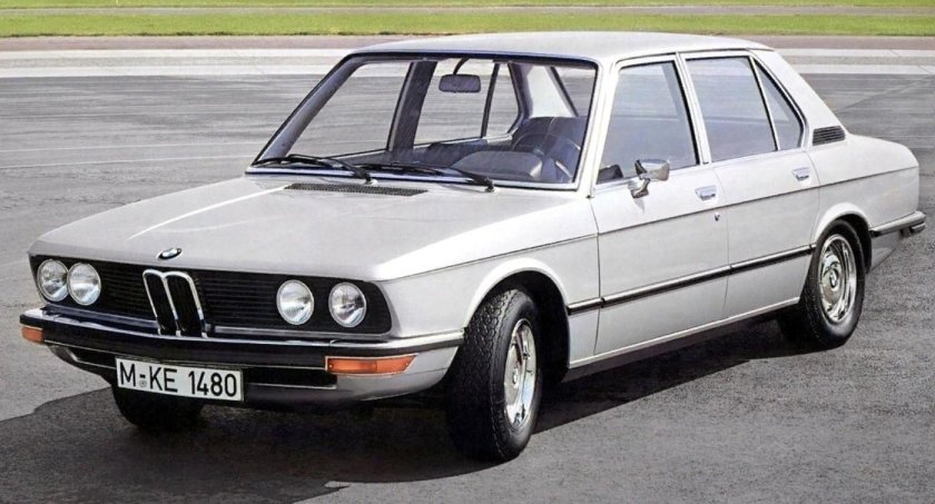 BMW 5 Series (e12)