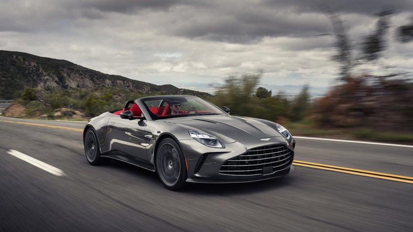 Aston martin db 11 volante