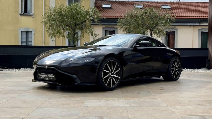 Aston martin vantage 2019