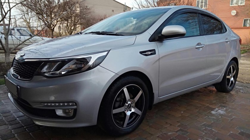Kia Rio 4 r16