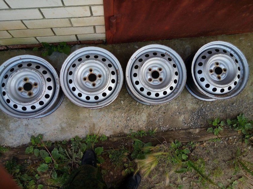 Диски штамповка р 14 на Киа спектра