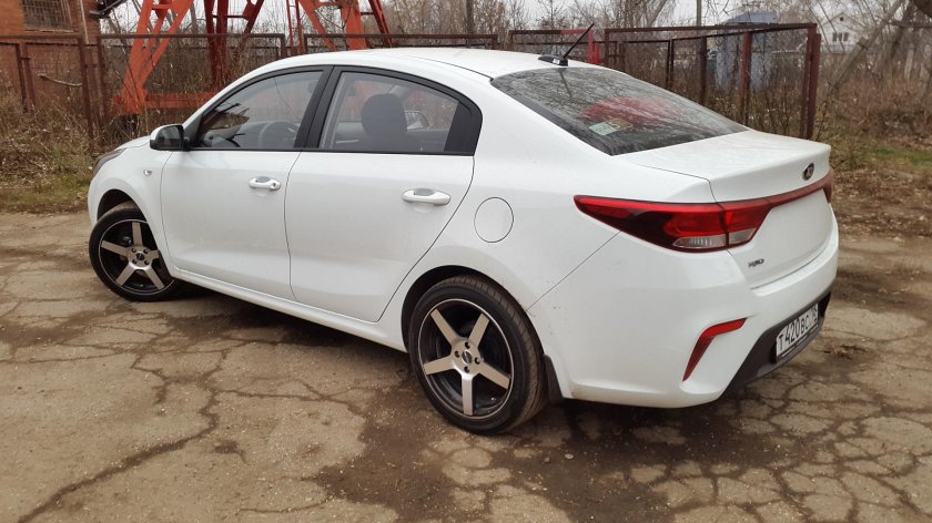 Kia Rio 4 r16