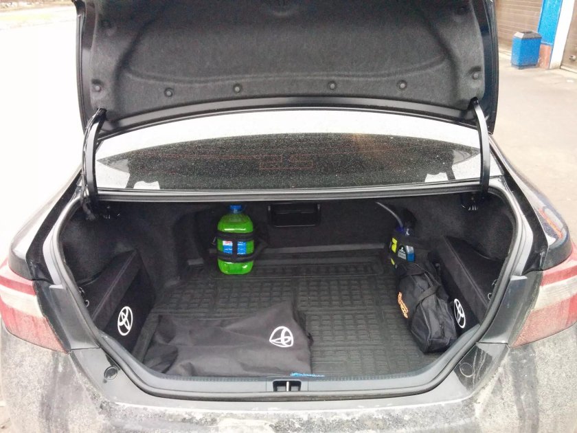 Багажник Камри 50