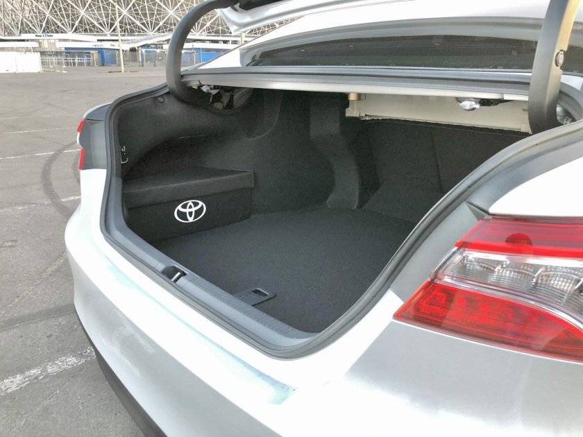 Toyota Camry багажник