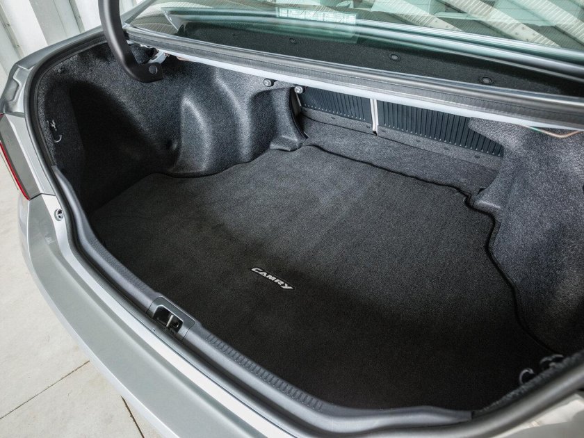 Багажник Камри 50