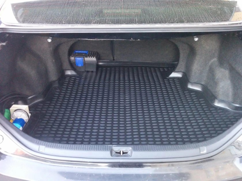 Багажник Камри 40