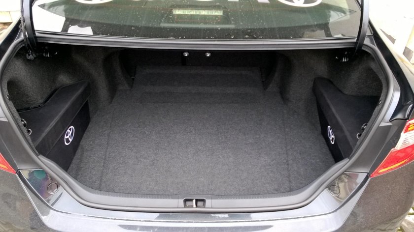 Багажник Камри 50