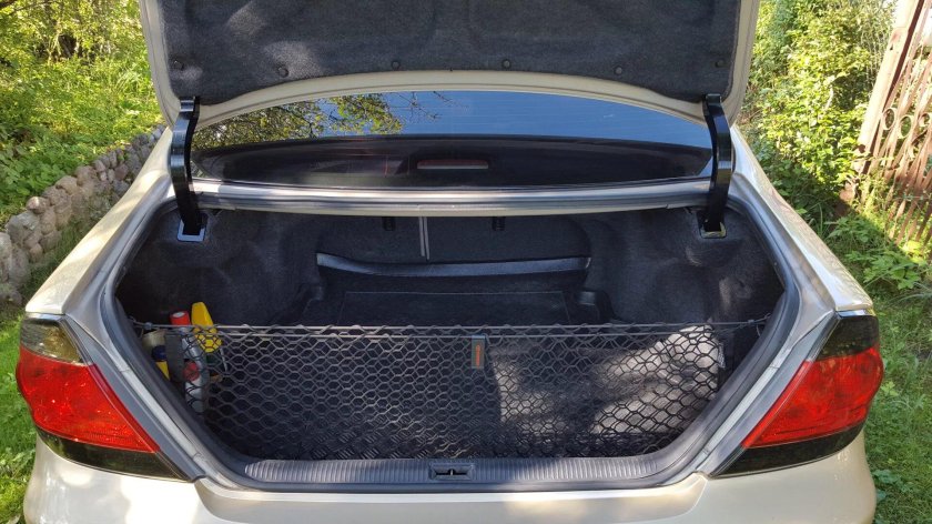 Тойота Камри 30 багажник