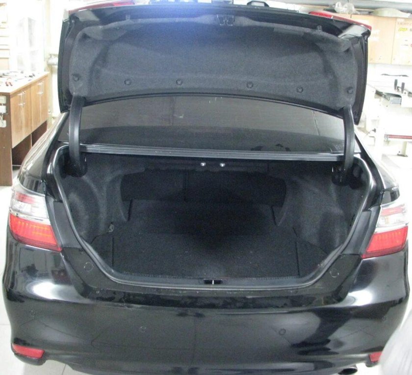 Багажник Камри 50