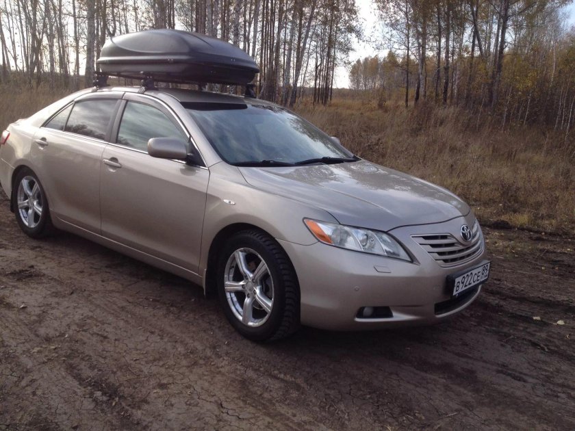 Багажник Камри 40