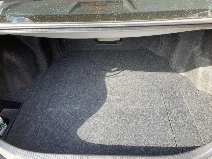 Ровный пол багажника Тойота Ипсум 1996г