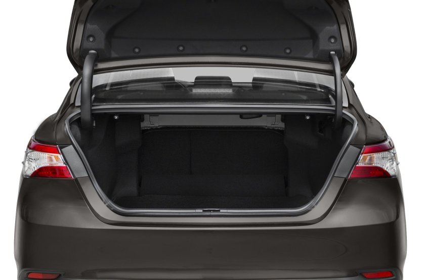 Тойота Камри 2018 багажник