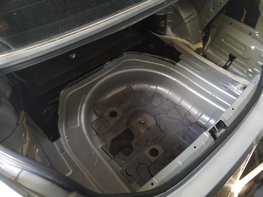 Камри 40 багажный отсек