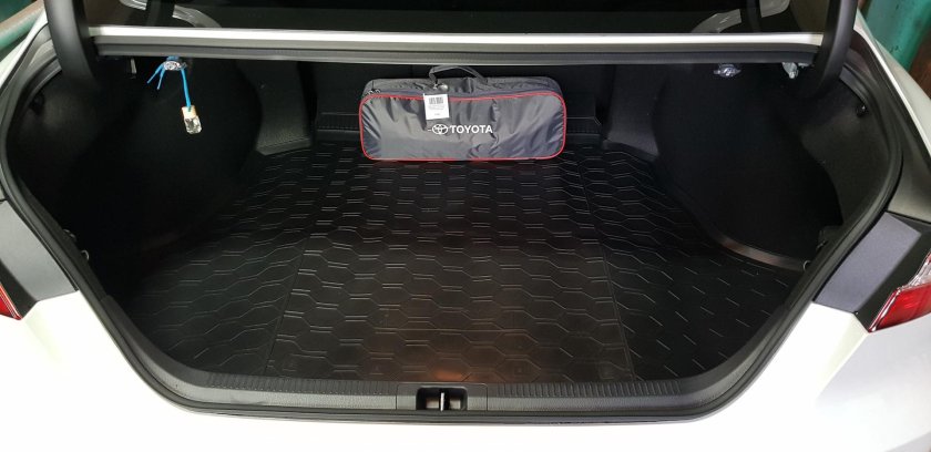 Коврик багажника Toyota Camry xv70