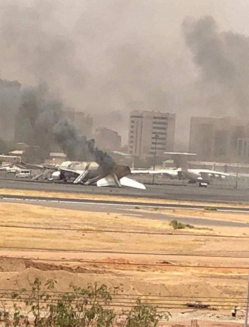 Горящий самолет