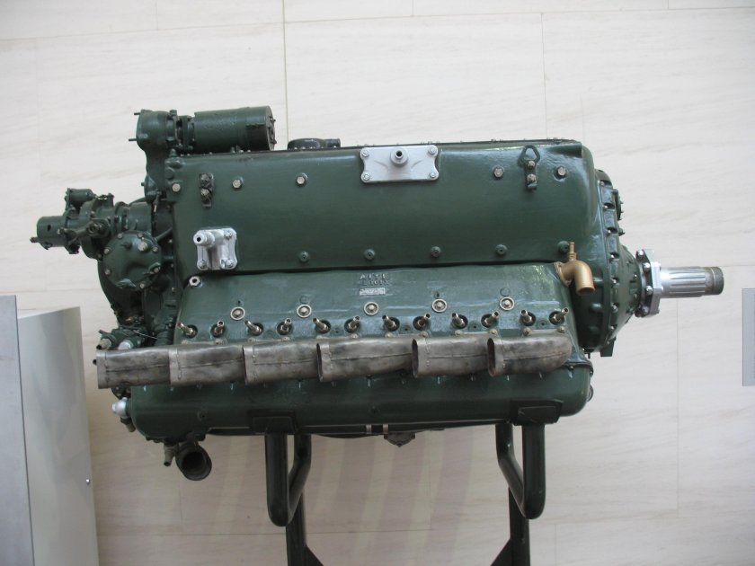 Двигатель авиационный