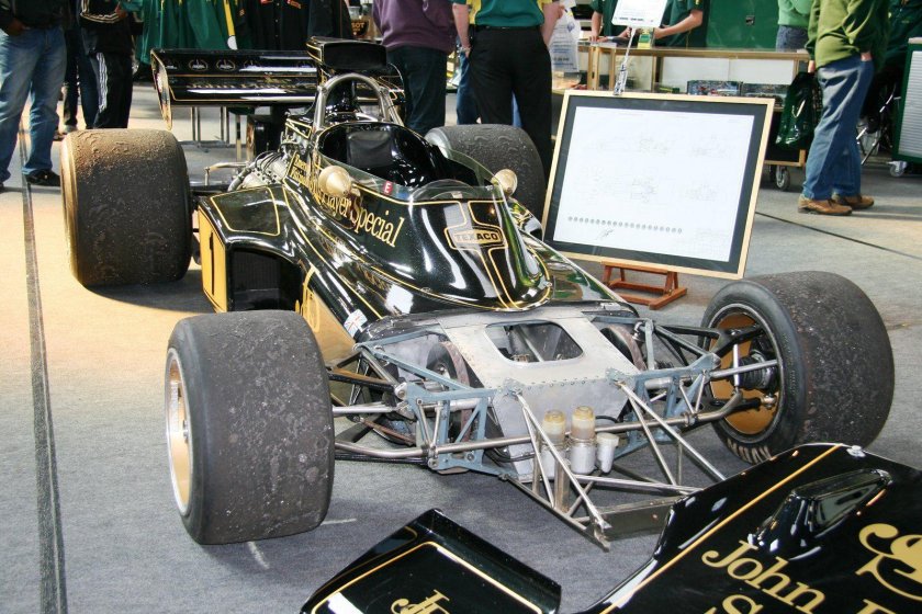 Lotus 56