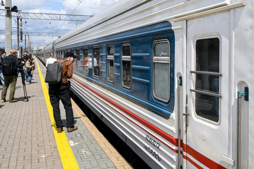 Пассажирские поезда