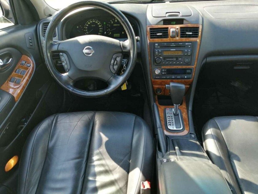 Nissan maxima a33