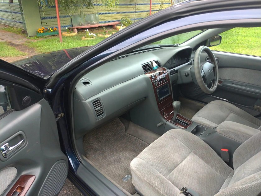 Nissan Cefiro a32 салон