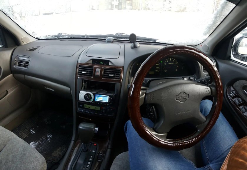 Nissan Cefiro 2001 салон