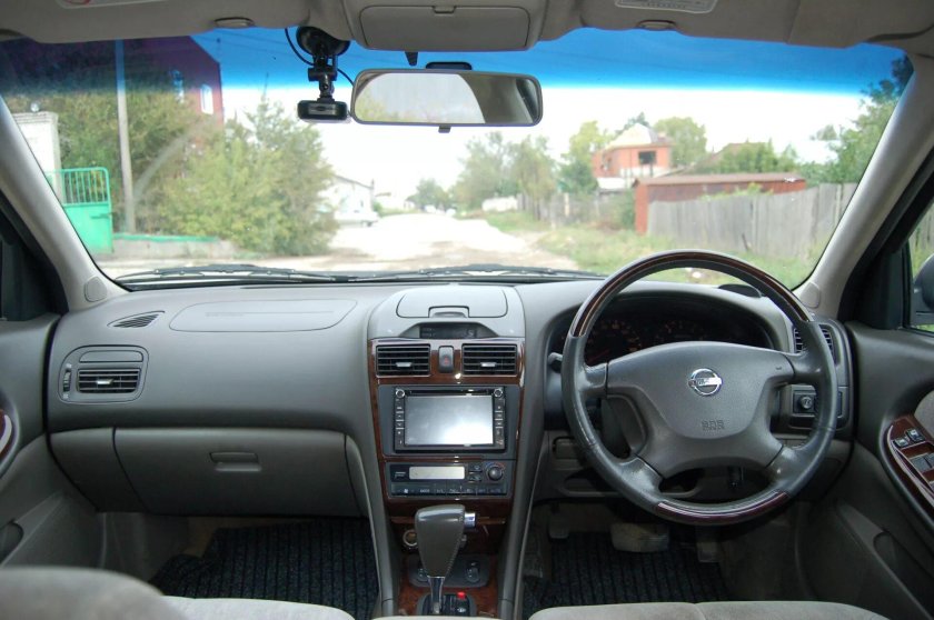 Nissan Cefiro a33 салон