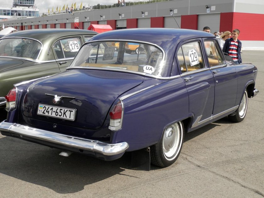 Машина ГАЗ 23