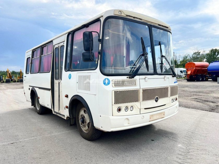 Автобус паз 320530
