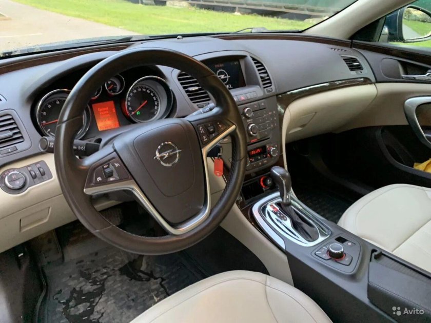 Опель Инсигния 2011 2.0 турбо