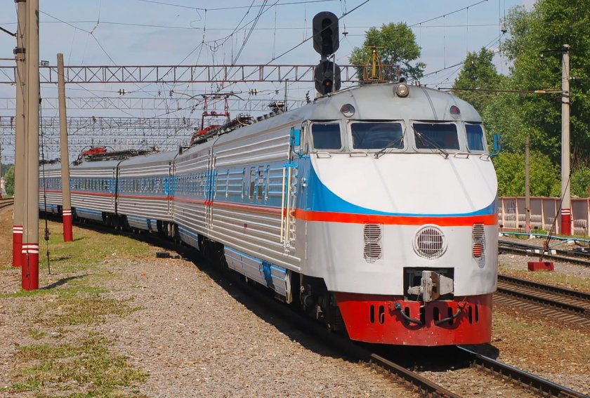 Скоростной электропоезд эр200