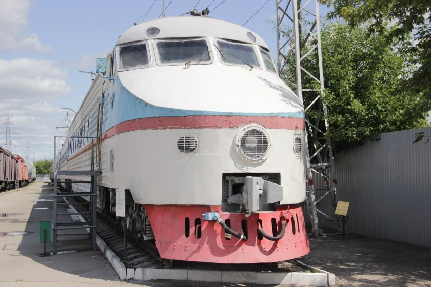 Скоростной электропоезд эр200