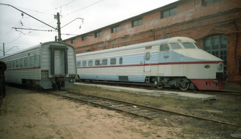Заброшенная электричка в Санкт-Петербурге