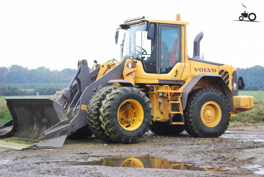 Фронтальный погрузчик volvo