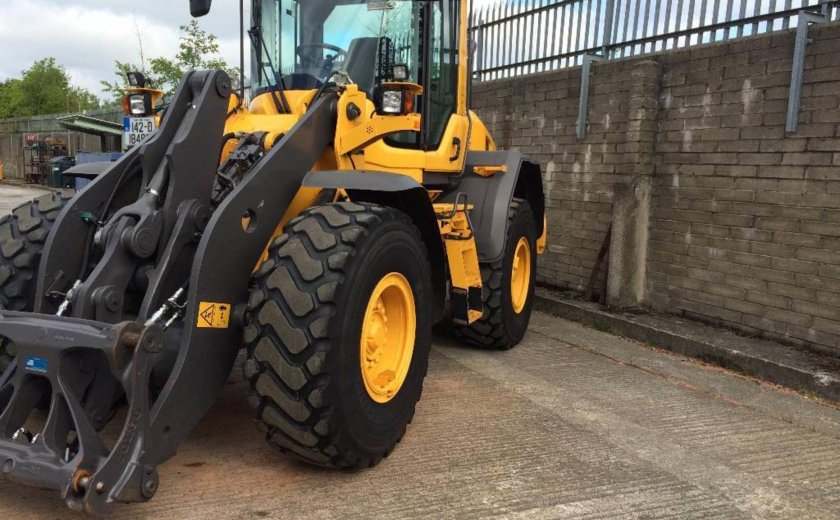 Погрузчик Вольво l90