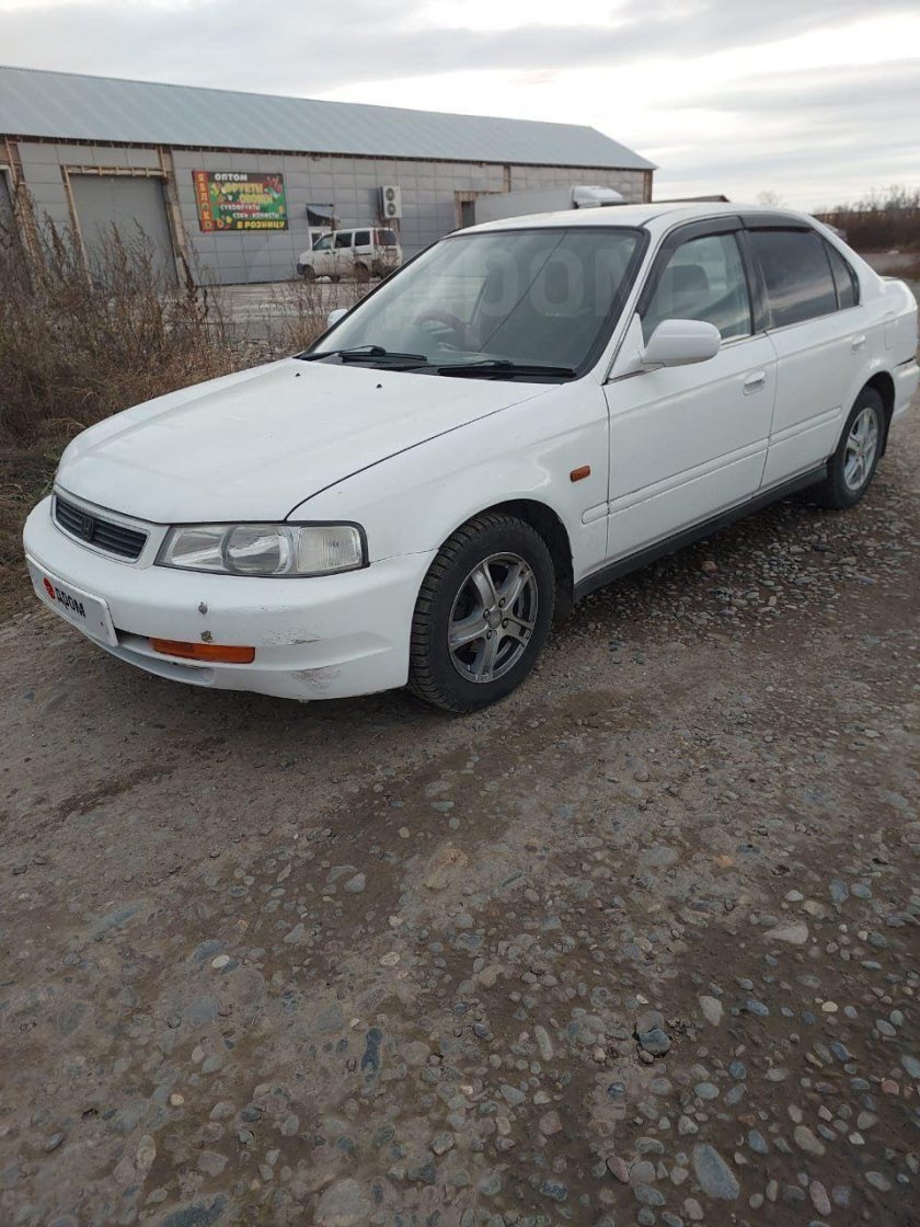 Исузу Джемини 1997