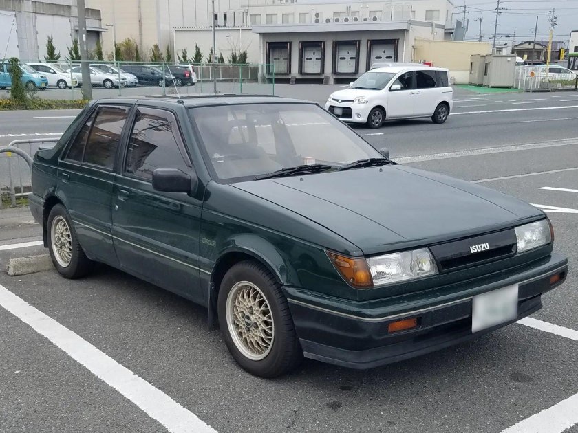 Isuzu Gemini 1985