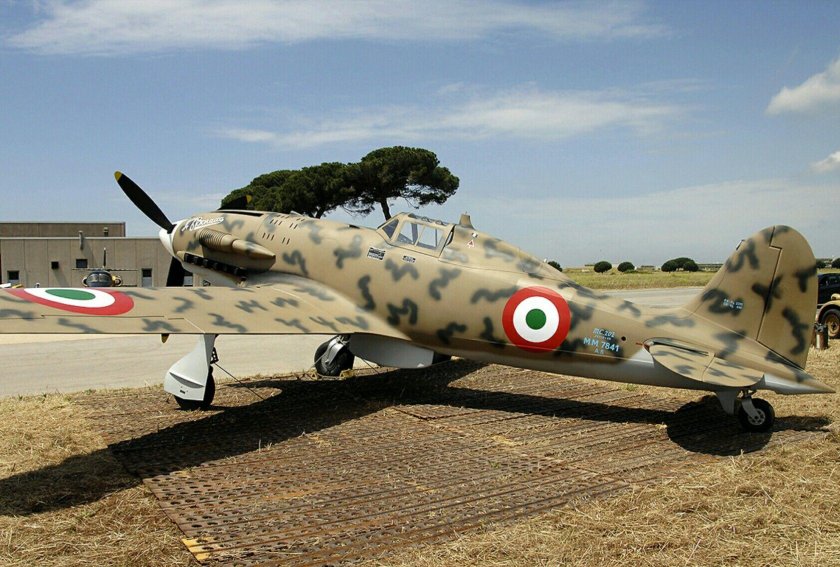 Истребитель Макки 202 Фольгоре