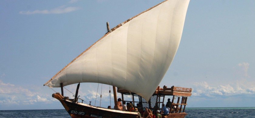 Dhow парусник