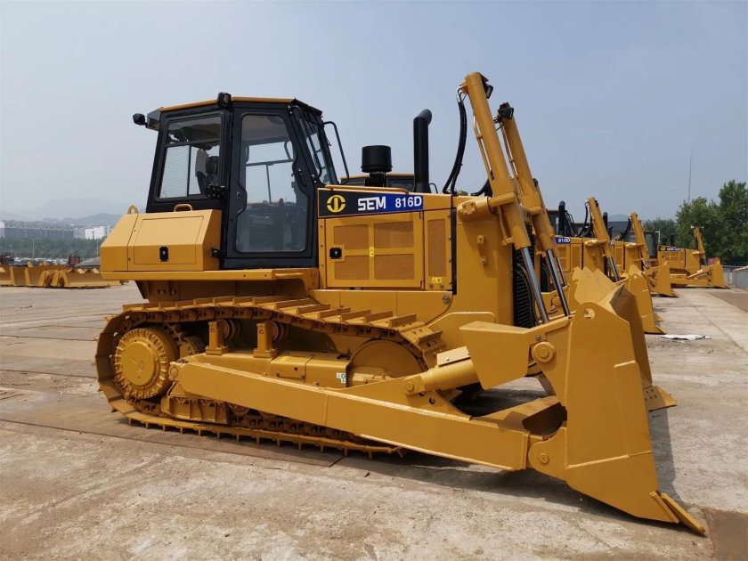 Бульдозер sem 822