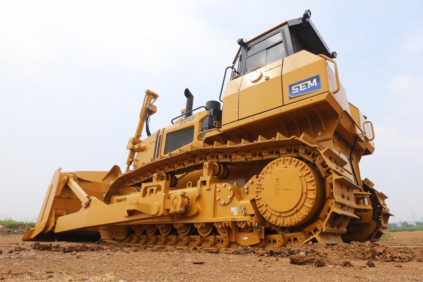 Гусеничный бульдозер