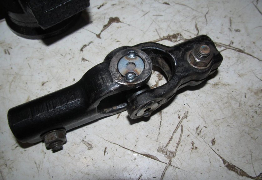 Рулевая крестовина ИЖ 2126