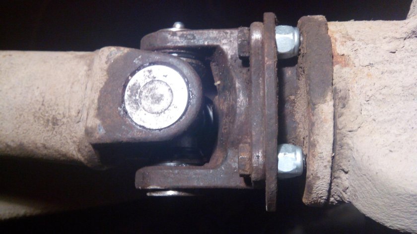 Крестовина переднего моста ИЖ 2126