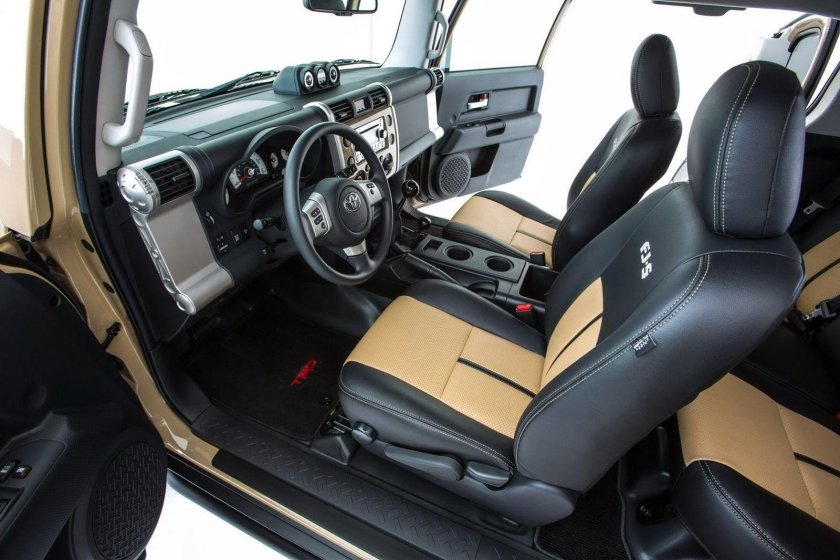 Toyota FJ Cruiser Interior
