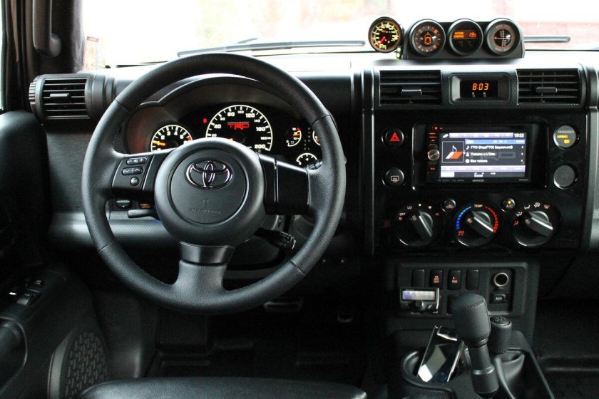 Toyota FJ Cruiser Interior